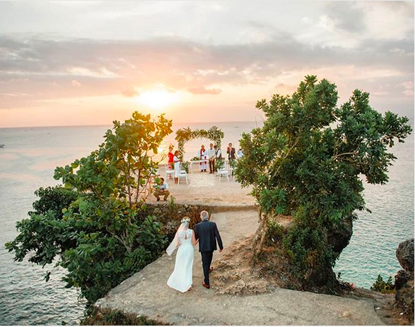 paket pernikahan gedung Kepulauan Sula - Maluku Utara