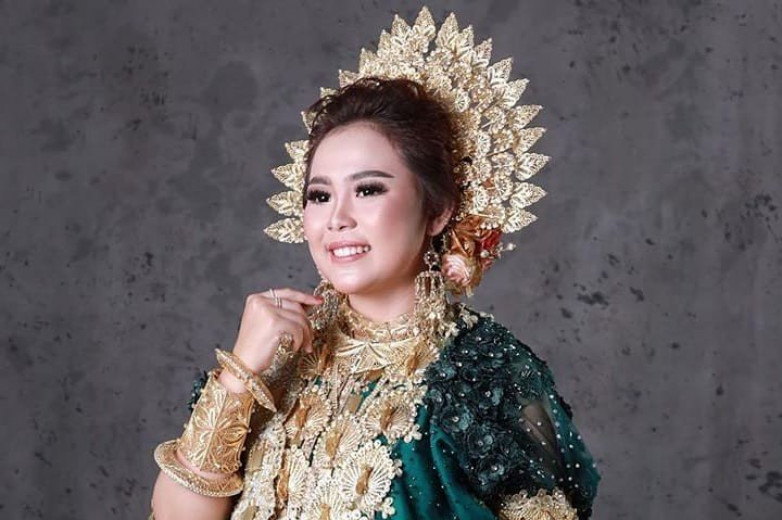 rias pengantin Sulawesi Barat